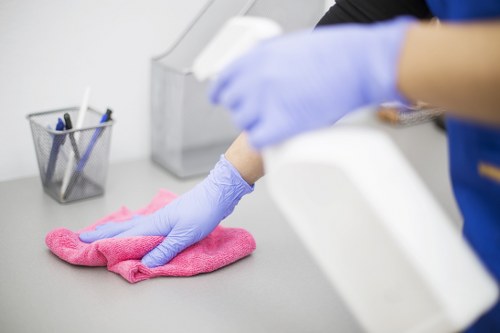 Office cleaning service in N10 for professional workspaces