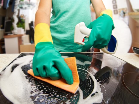 Clean kitchen appliance service for a flat in N10